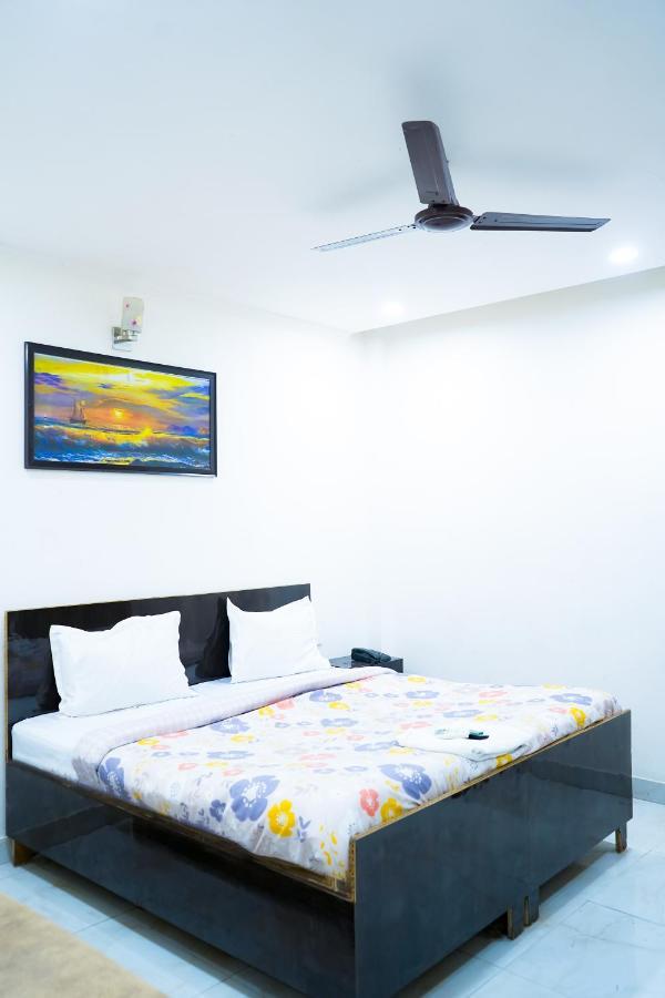 Hotel Tom - Jungpura Chruch Road Νέο Δελχί Εξωτερικό φωτογραφία